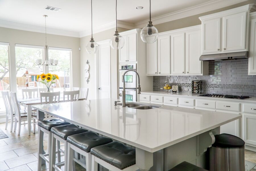 Open-plan kitchen diner